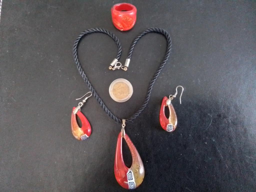Sieraden van geblazen glaspasta van Murano (Italië), Handtassen en Accessoires, Oorbellen, Ophalen, Zo goed als nieuw, Glas