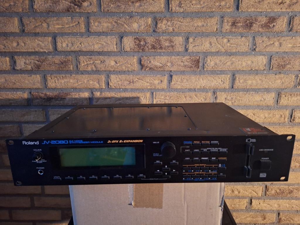 Module synthétiseur Roland JV-2080, Roland, Utilisé, Avec connexion MIDI, Enlèvement ou Envoi