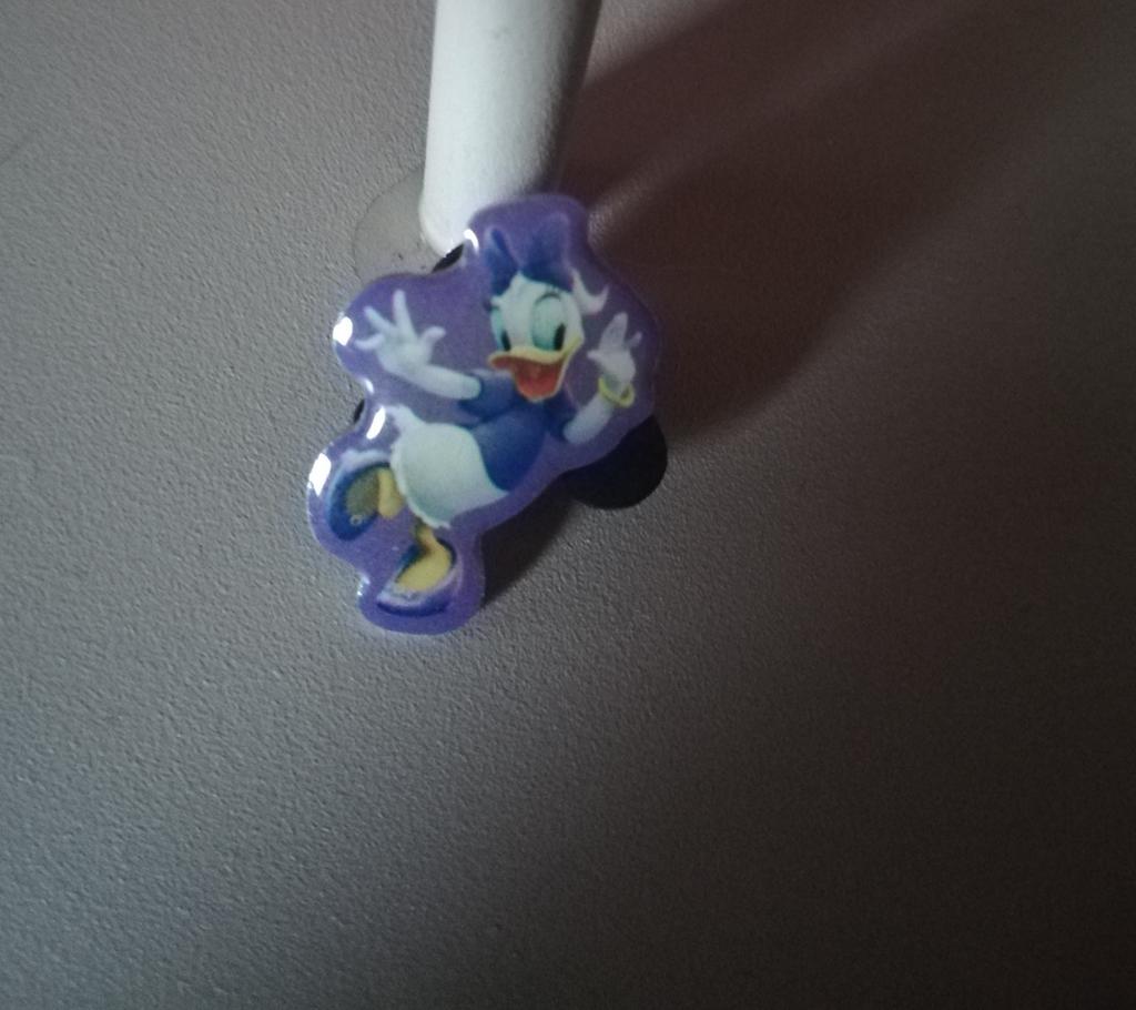 Pins Disney Daisy Duck, Enlèvement ou Envoi, Comme neuf