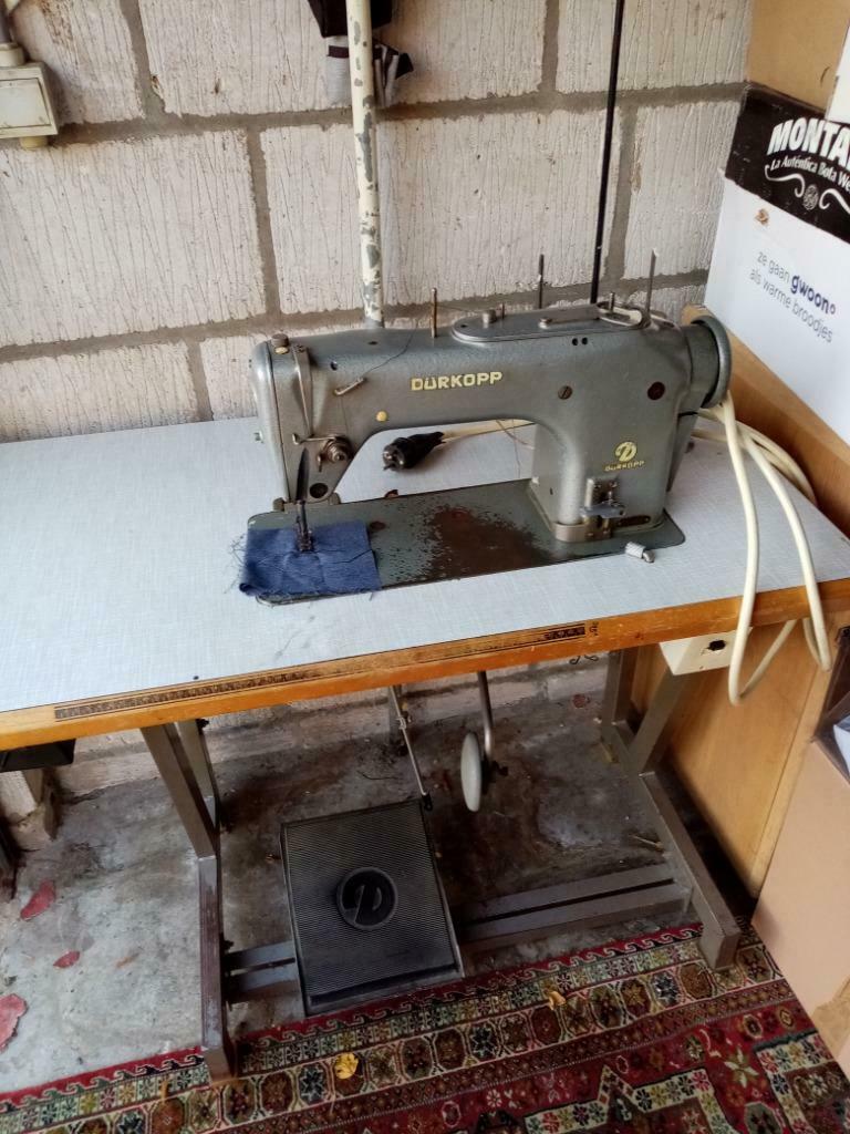 DURKOPP 211- 5 NAAIMACHINE, Enlèvement, Utilisé