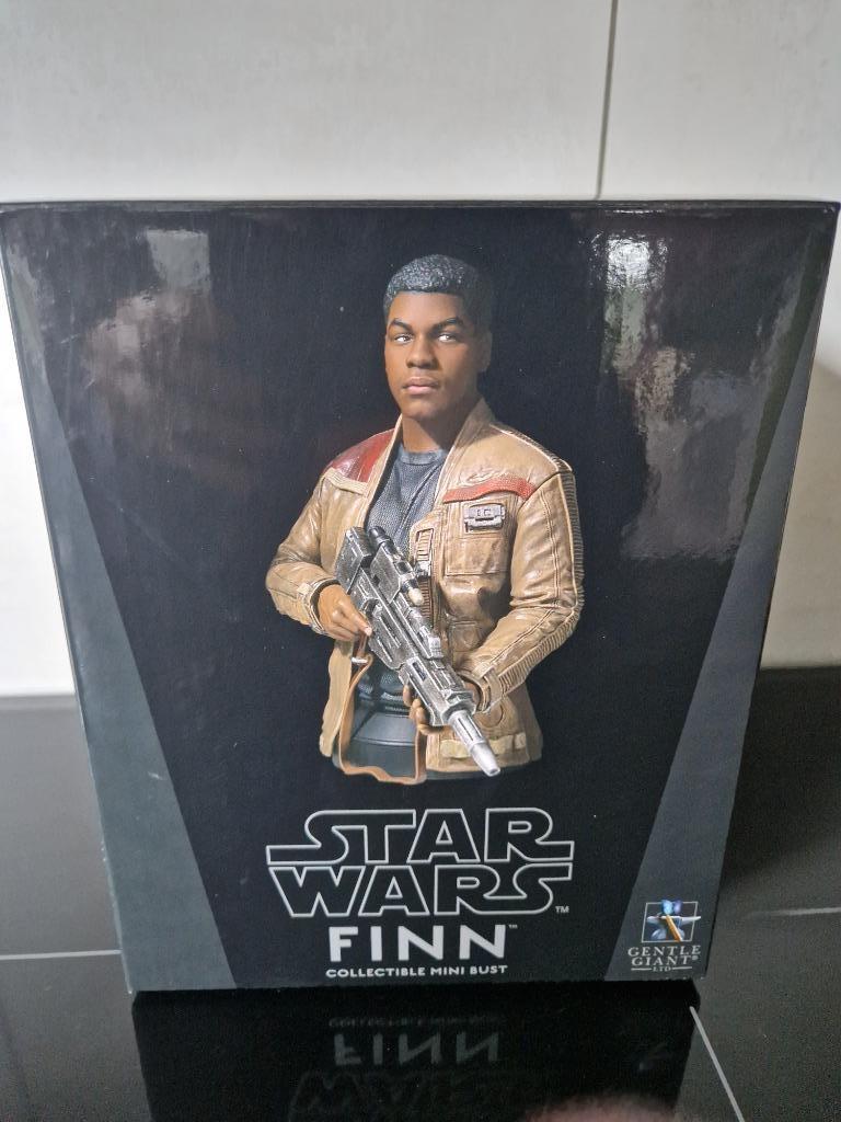 Star Wars Gentle Giant FINN Episode VII Buste mini-bust, Collections, Enlèvement ou Envoi, Comme neuf, Statue ou Buste