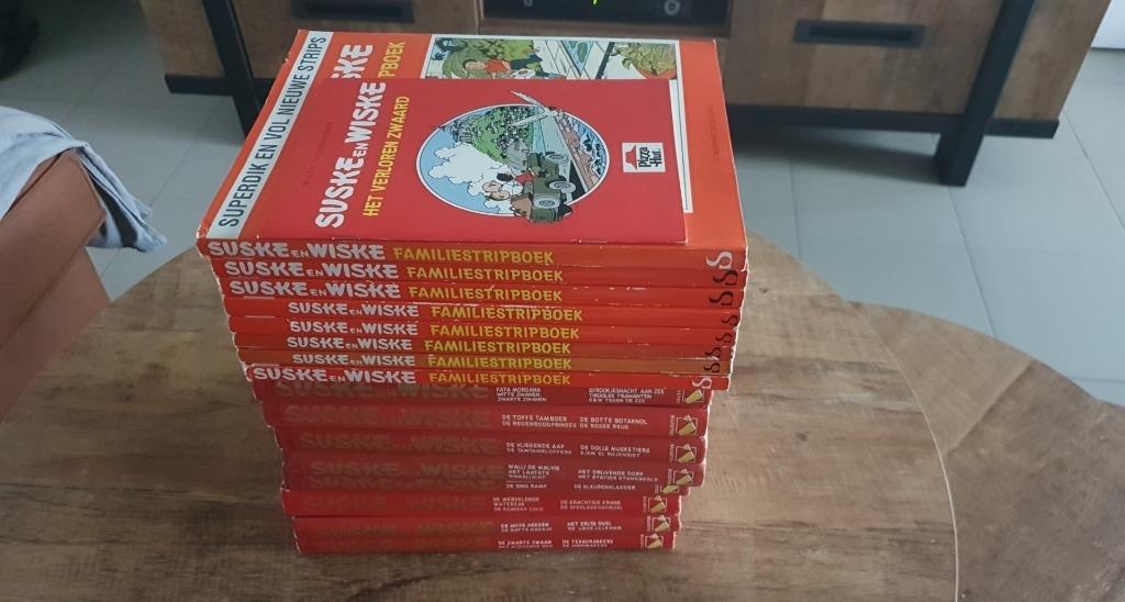 suske en wiske 17 boeken 8 lekturama 8 familiestripboeken, Boeken, Stripverhalen, Meerdere stripboeken, Ophalen of Verzenden, Gelezen