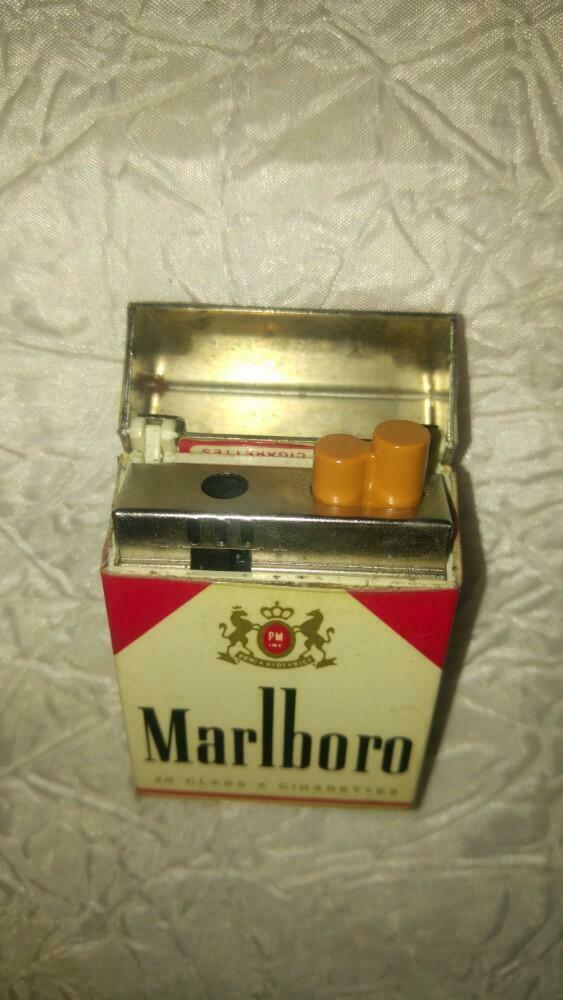 Briquet publicitaire aansteker Marlboro, Ophalen of Verzenden, Zo goed als nieuw, Aansteker