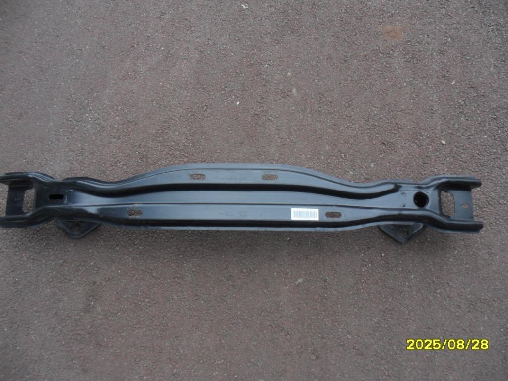 Traverse pare choc BMW F30- 31, Arrière, Utilisé, BMW, Enlèvement ou Envoi