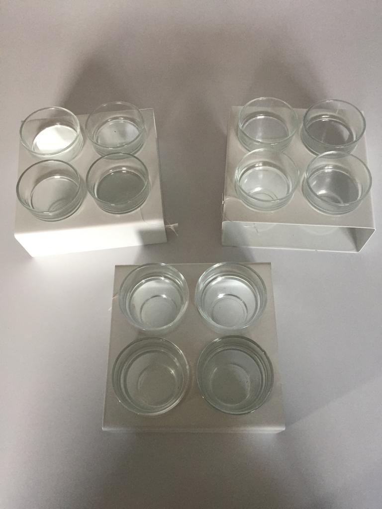 Metalen houdertjes met glazen kaars potjes of vaasjes, Wit, Nieuw, Ophalen of Verzenden, Kandelaar