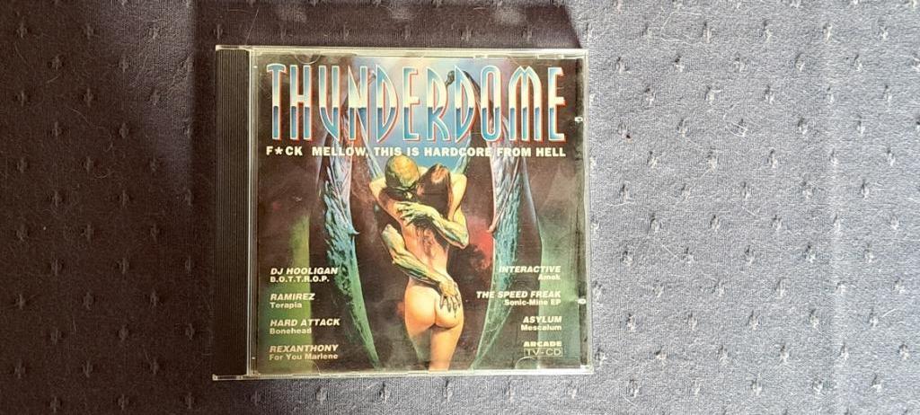 Thunderdome fuck mellow this is hardcore from hell, Enlèvement ou Envoi