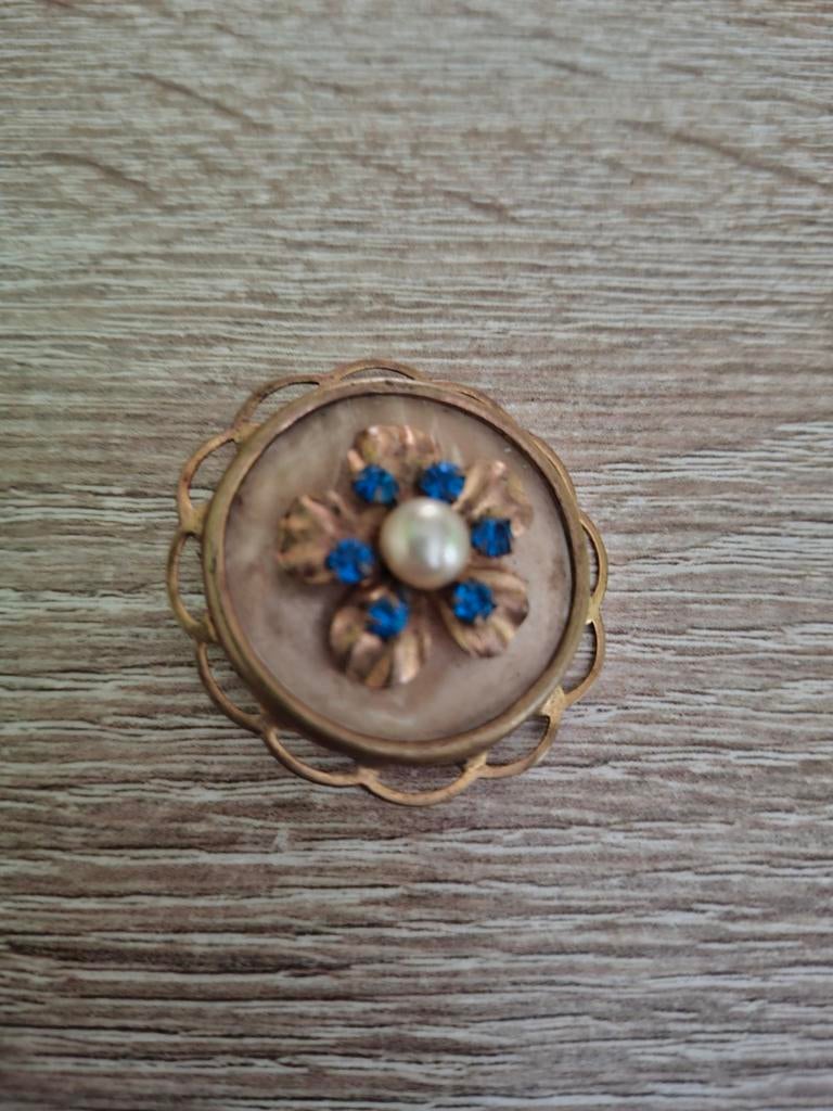 Jolie broche aux pierres bleue, Enlèvement ou Envoi, Comme neuf