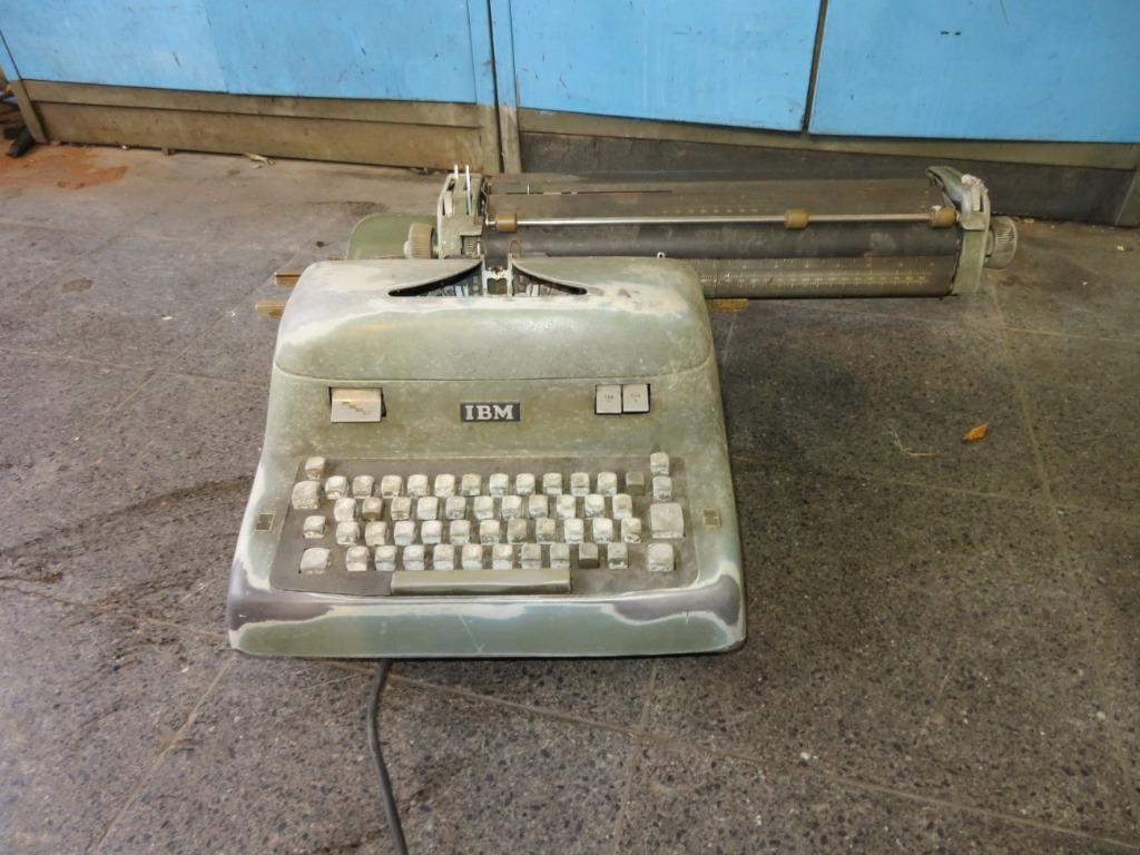 IBM SCHRIJFMACHINE uit de jaren 50 retro antiek vintage, Diversen, Typemachines, Ophalen of Verzenden