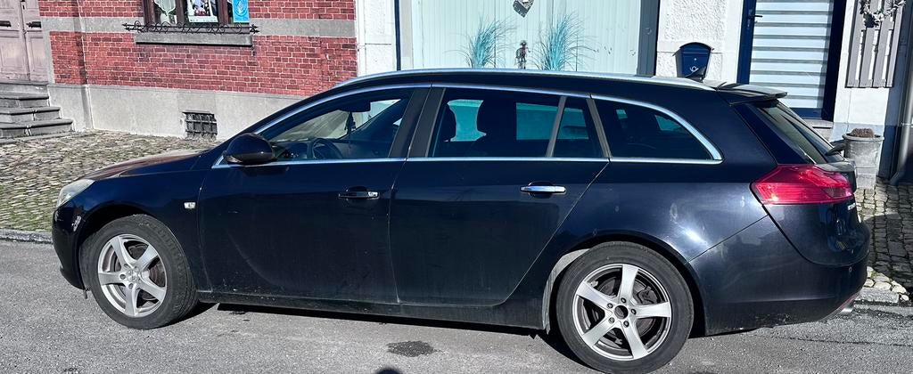 Opel insignia sport tourer 2010 2l 130cv, Autos, Opel, Cuir, Euro 5, Achat, Boîte manuelle
