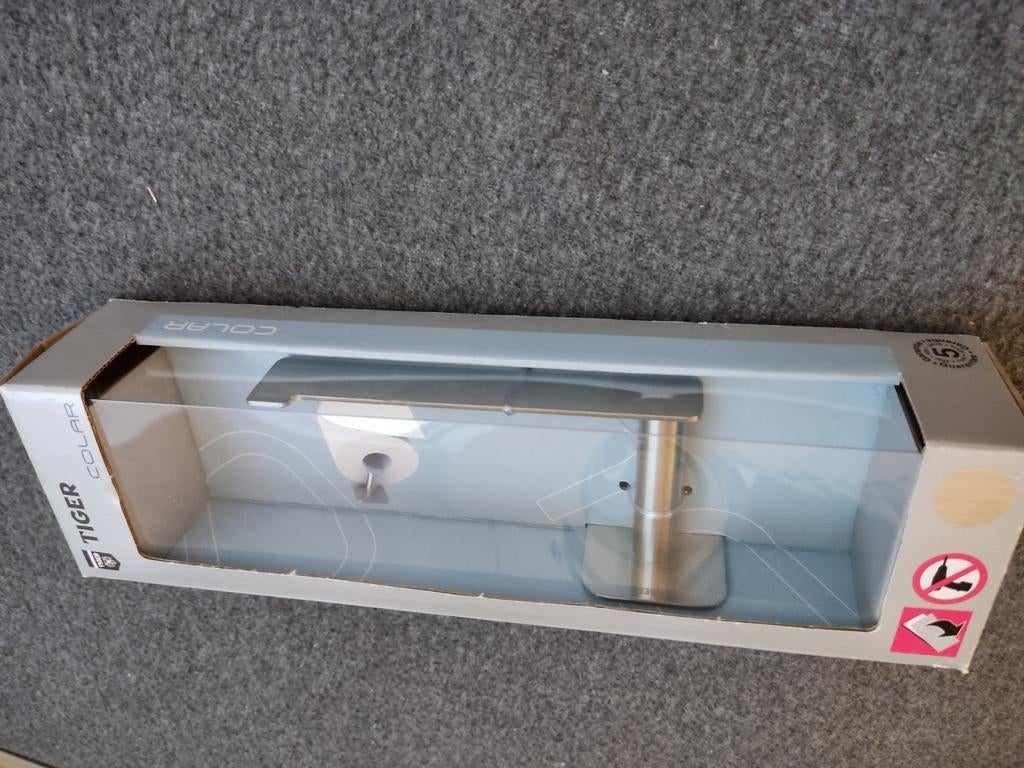 Toiletrolhouder tiger colar rvs zelfklevend NIEUW ongeopend, Huis en Inrichting, Ophalen of Verzenden, Nieuw