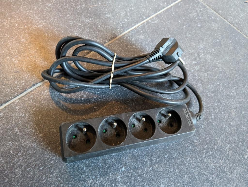Stekkerdoos zwart 3m, 3500W, Ophalen of Verzenden, Zo goed als nieuw, Stopcontact