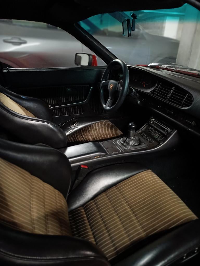 944 turbo, Rouge, Achat, 2500 cm³, Boîte manuelle