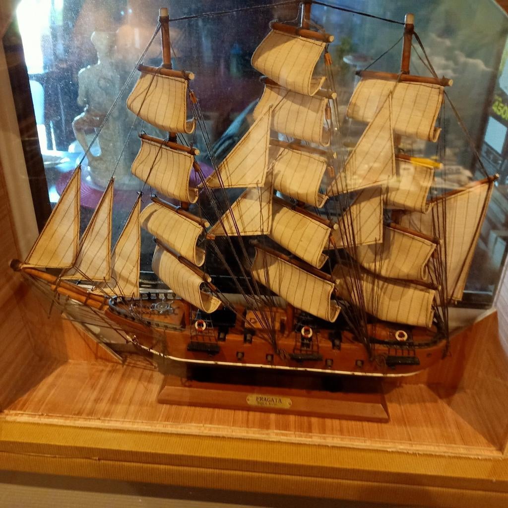 Bateaux de collection, Enlèvement, Comme neuf, Autres marques
