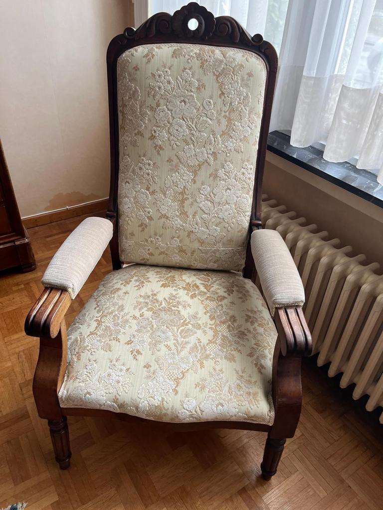 Fauteuil ancien a haut dossier, Enlèvement