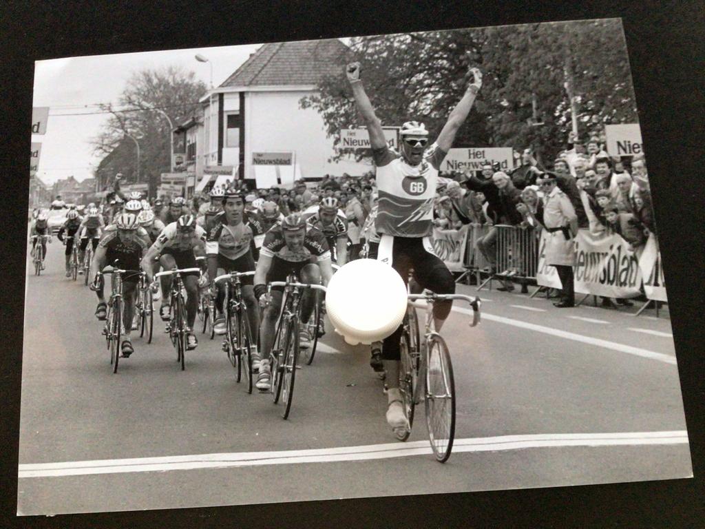 persfoto 1993 gent wevelgem team gb mario cipollini, Verzenden, Zo goed als nieuw