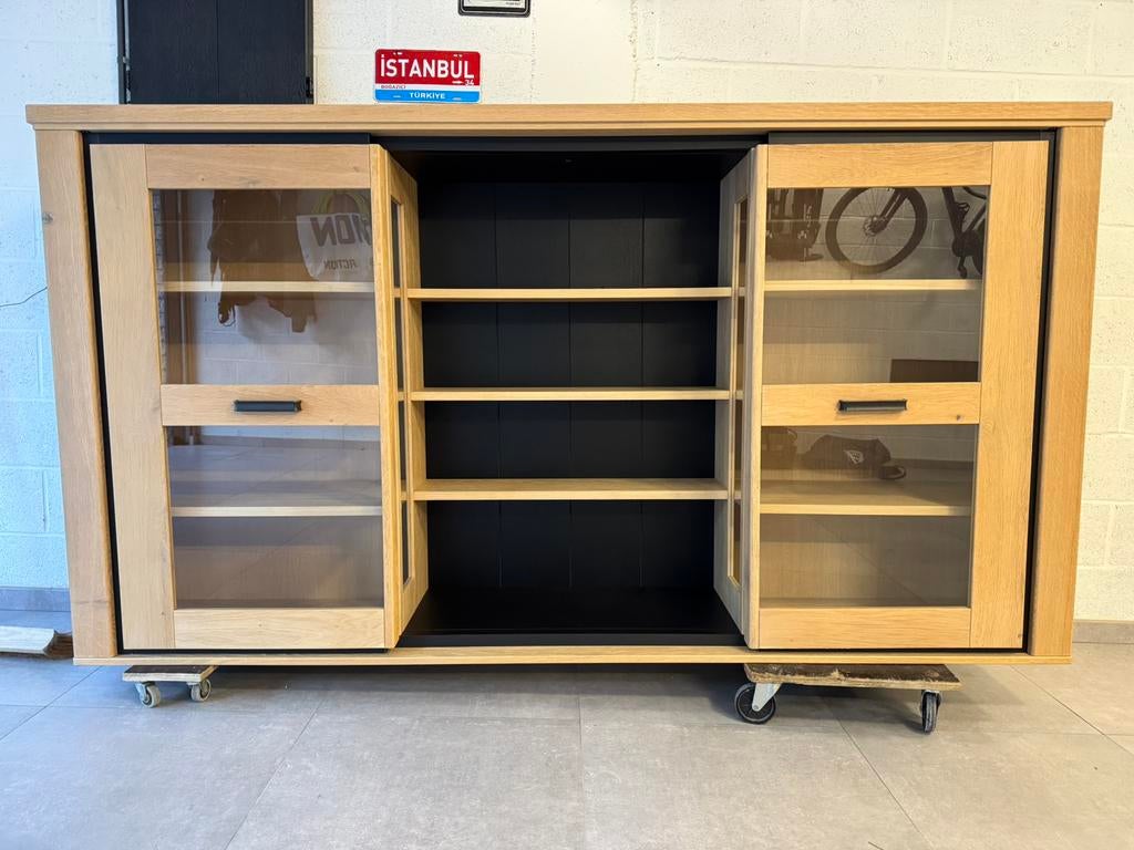Armoire vitrine, Enlèvement, Comme neuf, Chêne, Avec tablette(s)