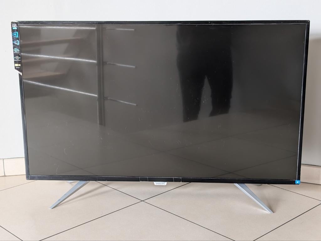 écran Philips BDM4350 43" 4K à donner pour réparation, Informatique & Logiciels, Enlèvement