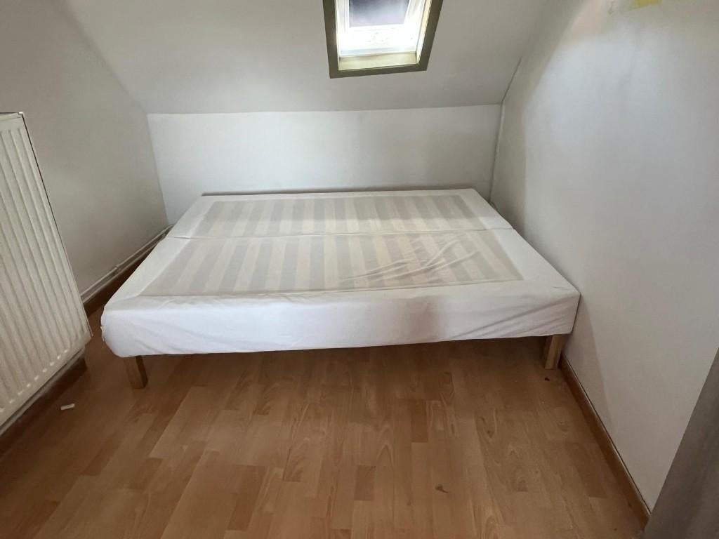 Espevär matrasbodem met poten (Ikea), Comme neuf, Enlèvement, 200 cm, Deux personnes