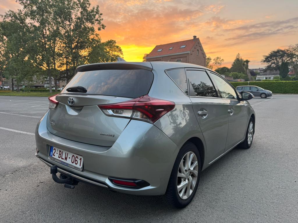 Toyota Auris 1.8i HSD / Hybride / Automatique/ Camera/ Full, Autos, Toyota, Achat, Euro 6, Entreprise, Entretenue par le concessionnaire