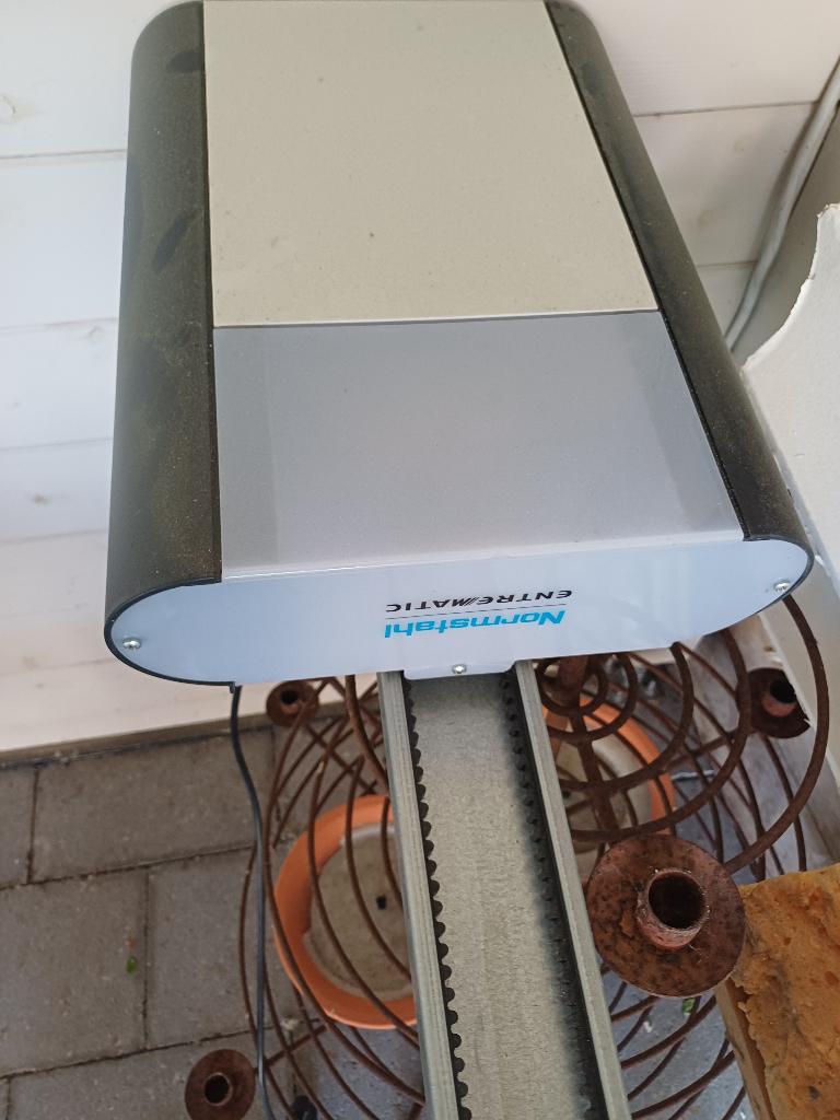 Motor voor garagepoort, Enlèvement