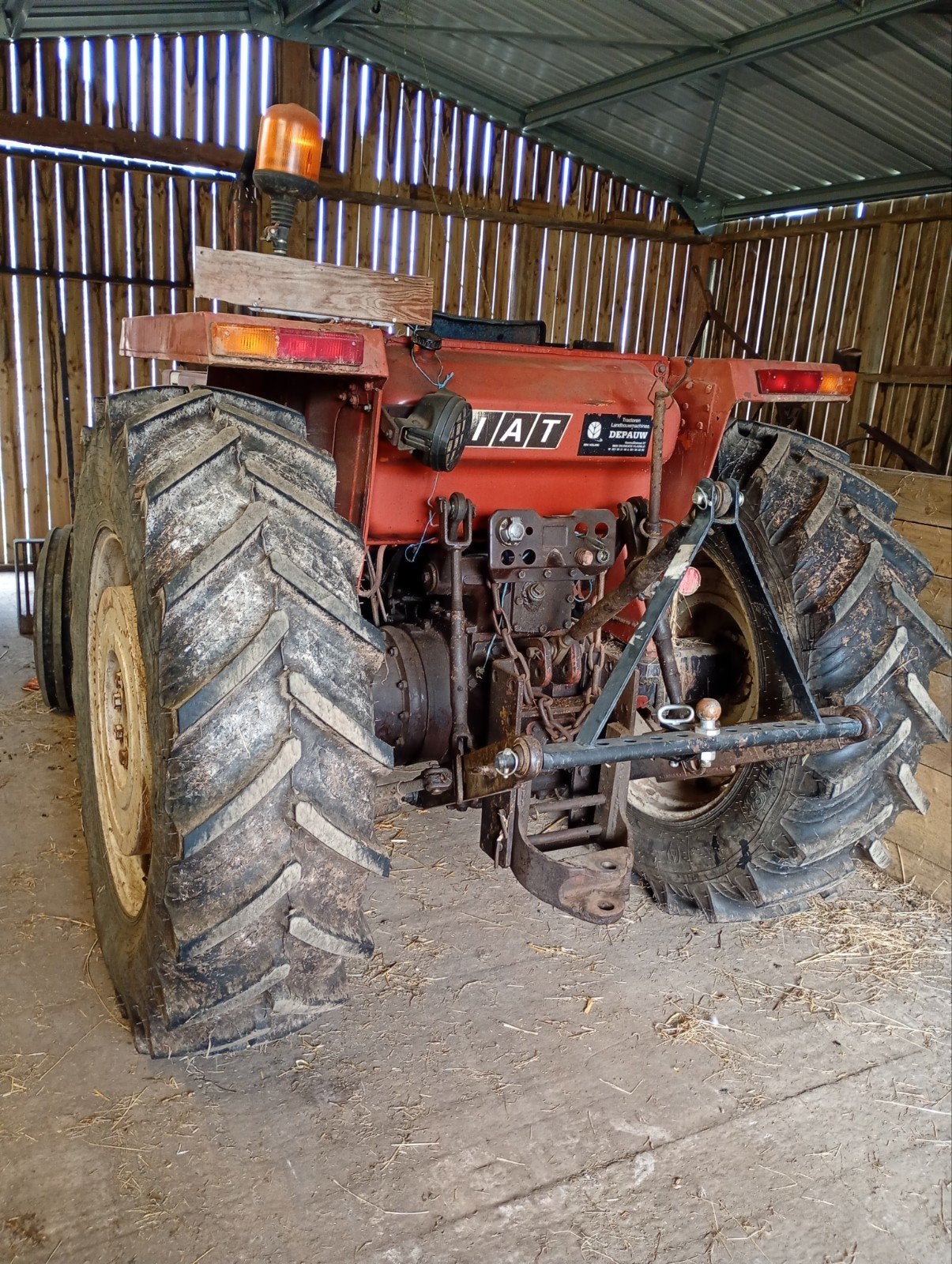 Tracteur FIAT 880 2RM avec chargeur frontal, Jusqu'à 80 ch, 5000 à 7500, Enlèvement, Utilisé