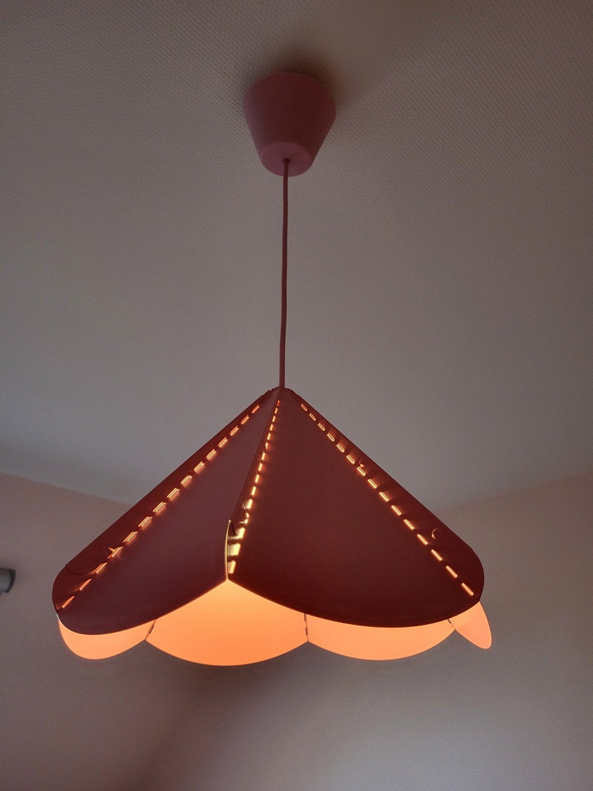 Lampe rose, Maison & Meubles, Lampes | Suspensions, Enlèvement