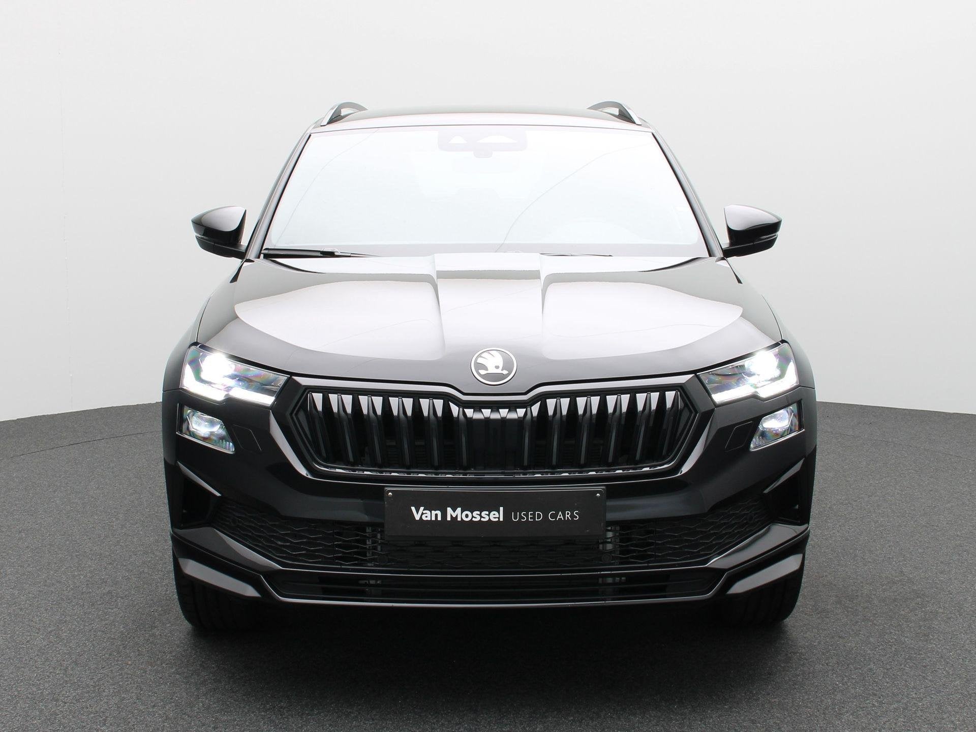 Skoda Karoq SPORTLINE - 10km - Camera - Zetevverwarming, Auto's, Stof, 110 kW, 4 cilinders, Elektrische koffer