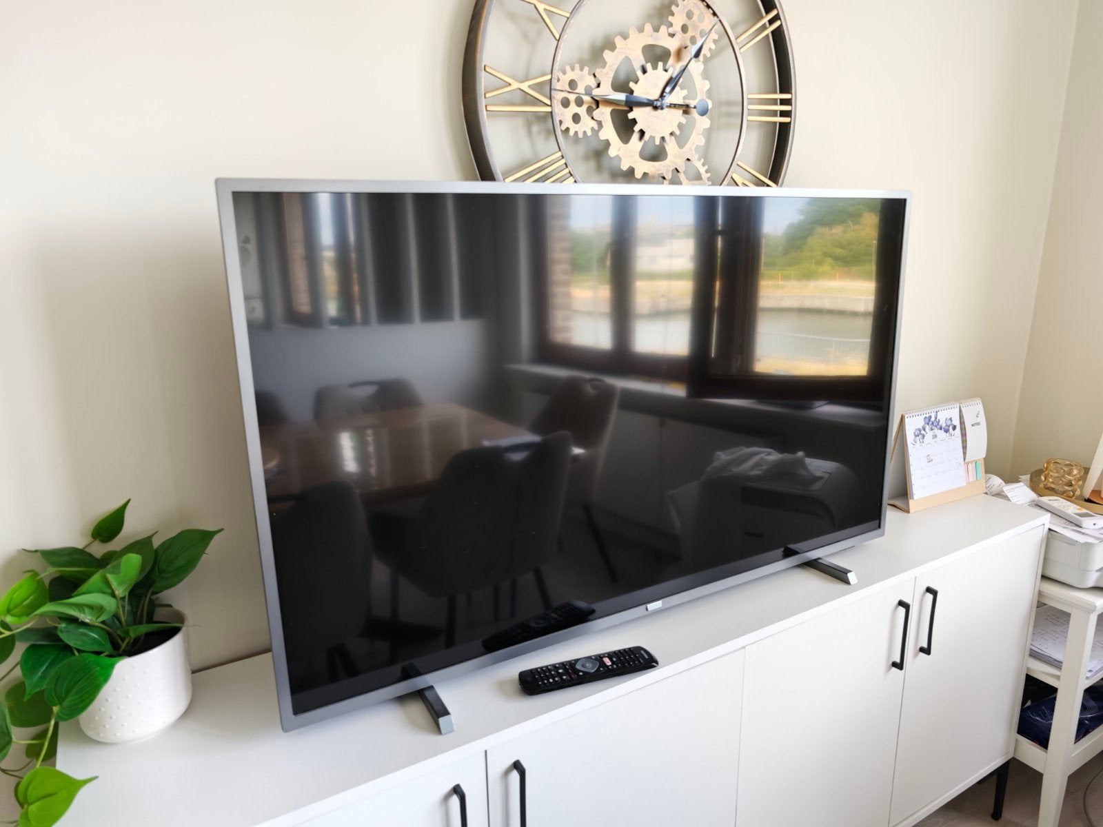 philips smart tv 50"/127cm 4k UHD