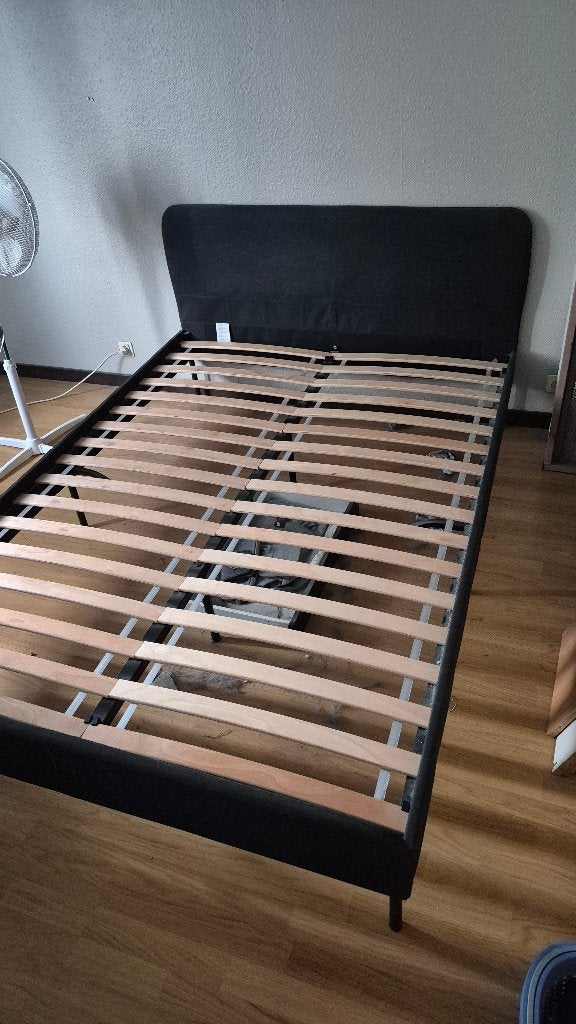 IKEA Slattum bed 140200, Huis en Inrichting, Ophalen, Zwart, Tweepersoons, 140 cm