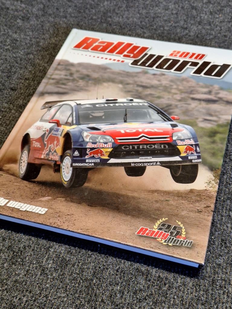 Rally World 2010 - 25ste jubileumuitgave, Boeken, Nieuw, Ophalen of Verzenden, Overige merken, Willy Weyens