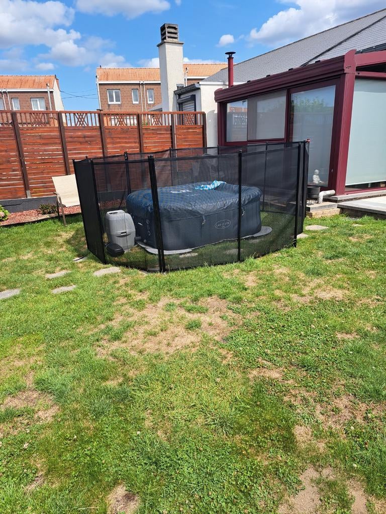 A vendre barrière de protection de piscine/jacuzzi, Enlèvement
