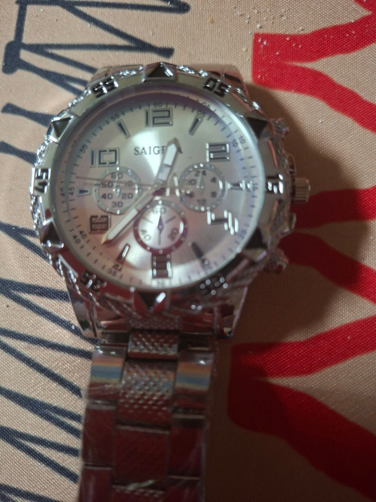 montre neuve homme, Enlèvement