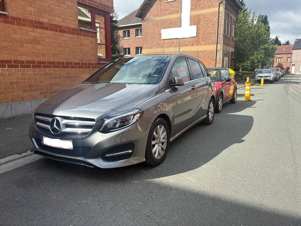 Mercedes B200 D, Autos, Mercedes-Benz, Particulier, Classe B, ABS, Caméra de recul, Régulateur de distance, Air conditionné, Climatisation automatique