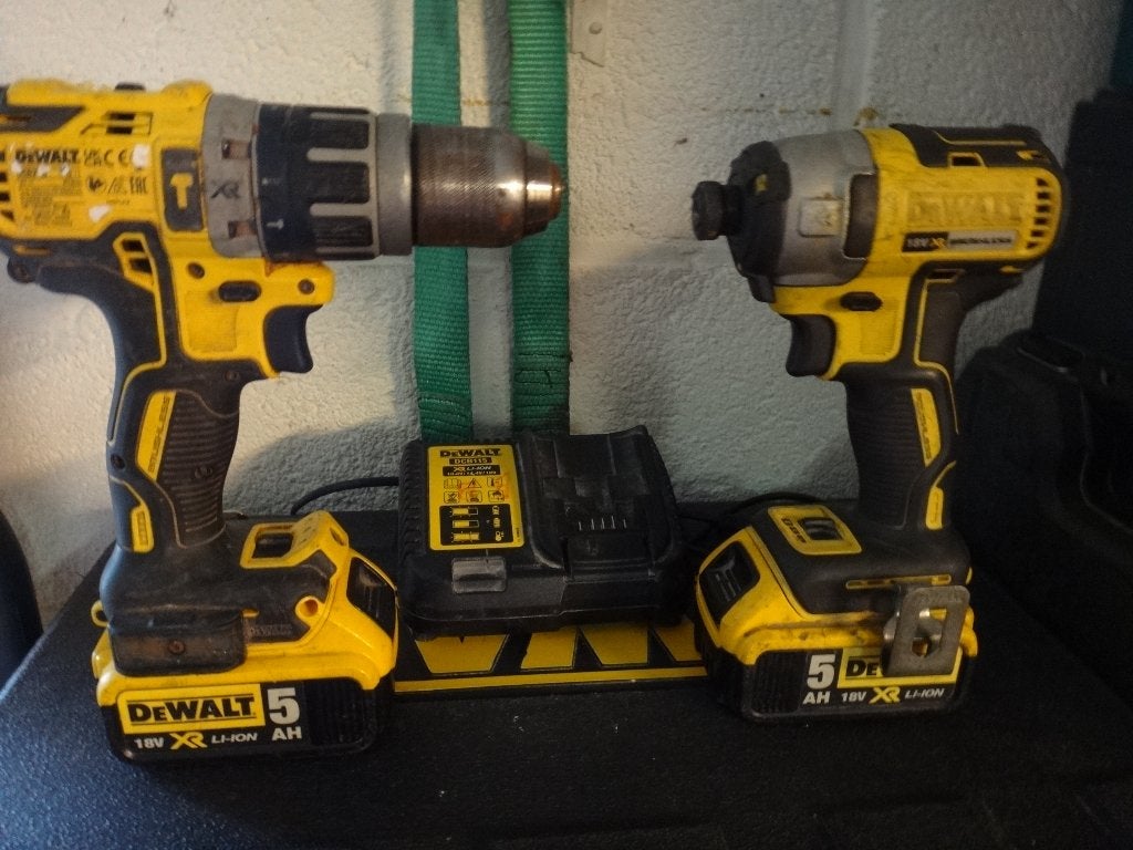 Dewalt machines, Bricolage & Construction, Outillage | Foreuses, 600 watts ou plus, Marteau perforateur et/ou Marteau piqueur