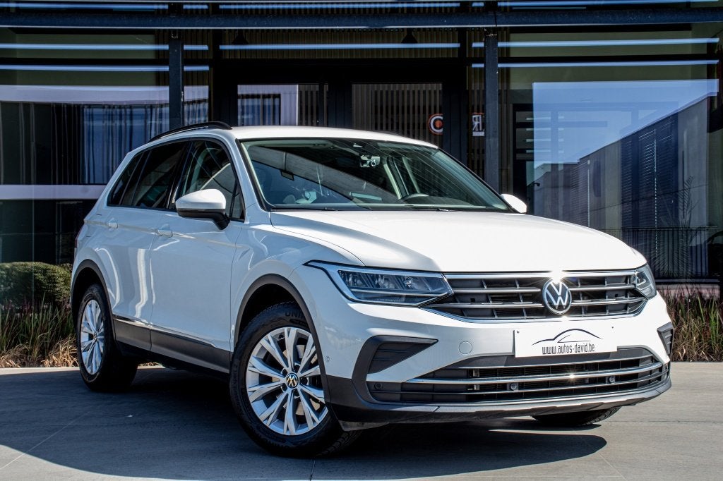 Volkswagen Tiguan 1.5 TSI DSG / APPLE CARPLAY / CAMERA, Auto's, Volkswagen, 1498 cc, 4 cilinders, Alcantara, Wit