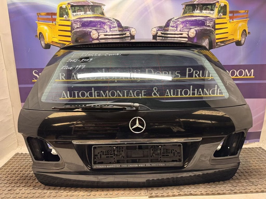 Mercedes E klasse w211 achterklep, Autos : Pièces & Accessoires, Mercedes-Benz, Utilisé, Mercedesstrasse 120
70372  Stuttgart, DE