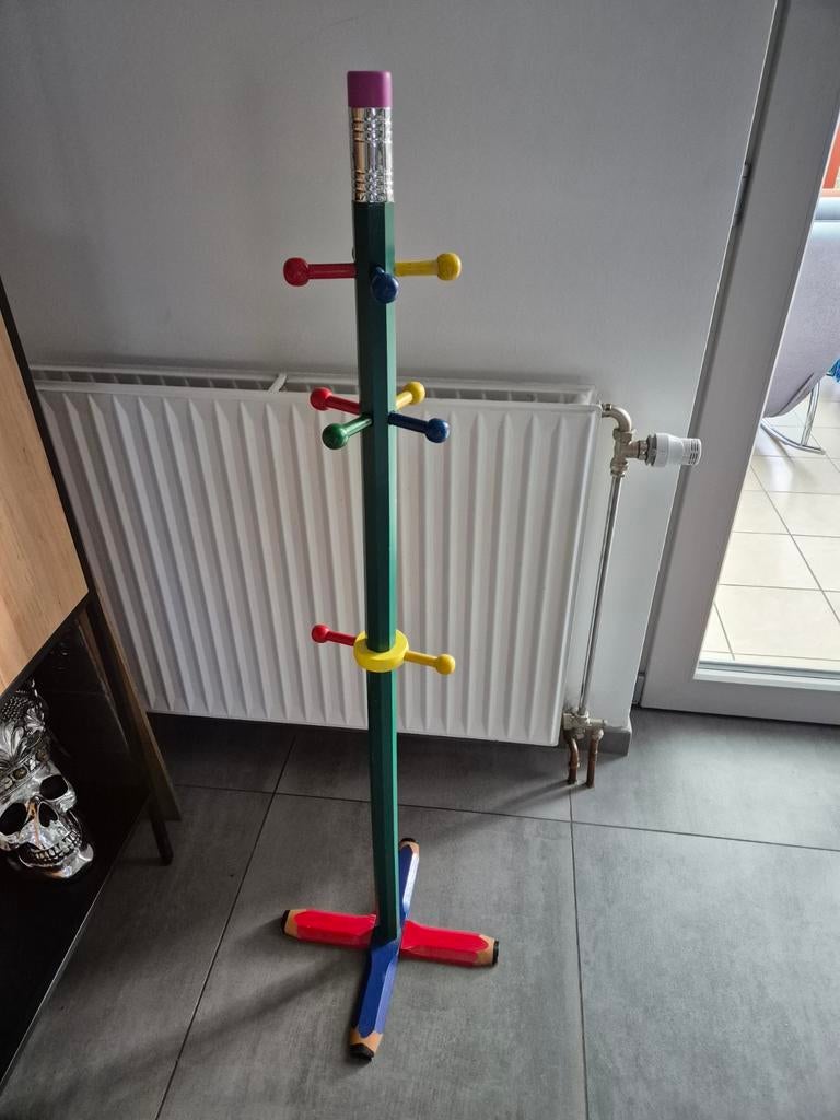 Kapstok van Pierre Sala, Ophalen, Hout