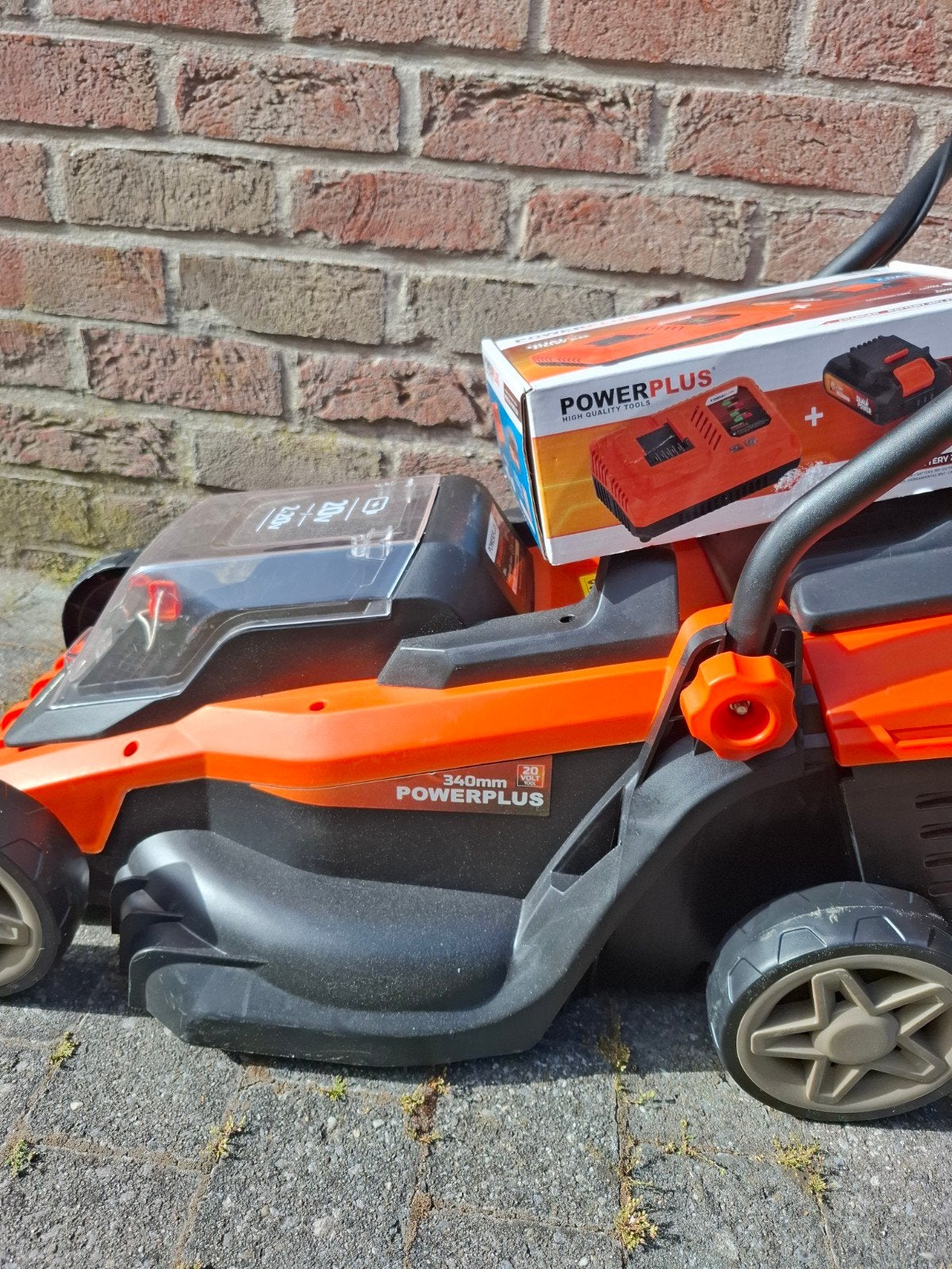 powerplus dual power nieuw, Accu-grasmaaier, Nieuw, Ophalen of Verzenden, 30 t/m 39 cm