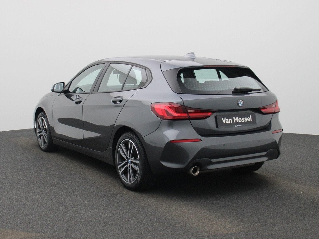BMW 1 Reeks Hatch 118iA (103 kW) PDC V+A | Carplay | LED Lic, Auto's, Gebruikt, 5 zetels, 3 cilinders, 140 pk