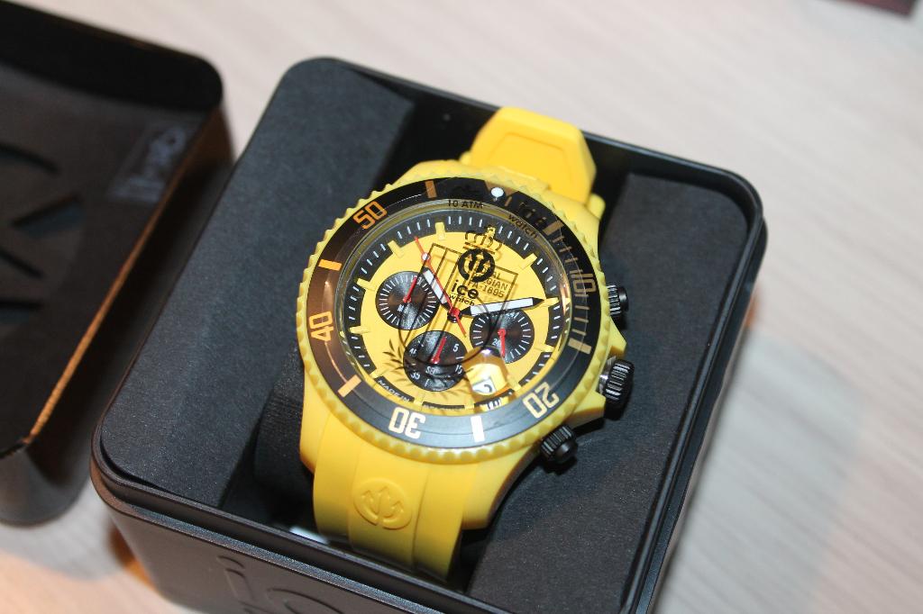 Horlige Ice-Watch Red Devils Chrono (beperkte oplage), Handtassen en Accessoires, Horloges | Heren, Nieuw, Polshorloge, Overige merken