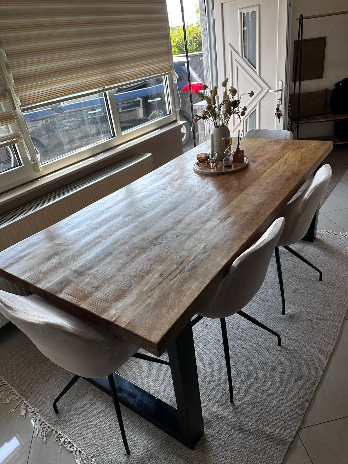 Table 2,20m/1m avec 4 chaises pivotantes et un banc, Maison & Meubles, Enlèvement, Utilisé