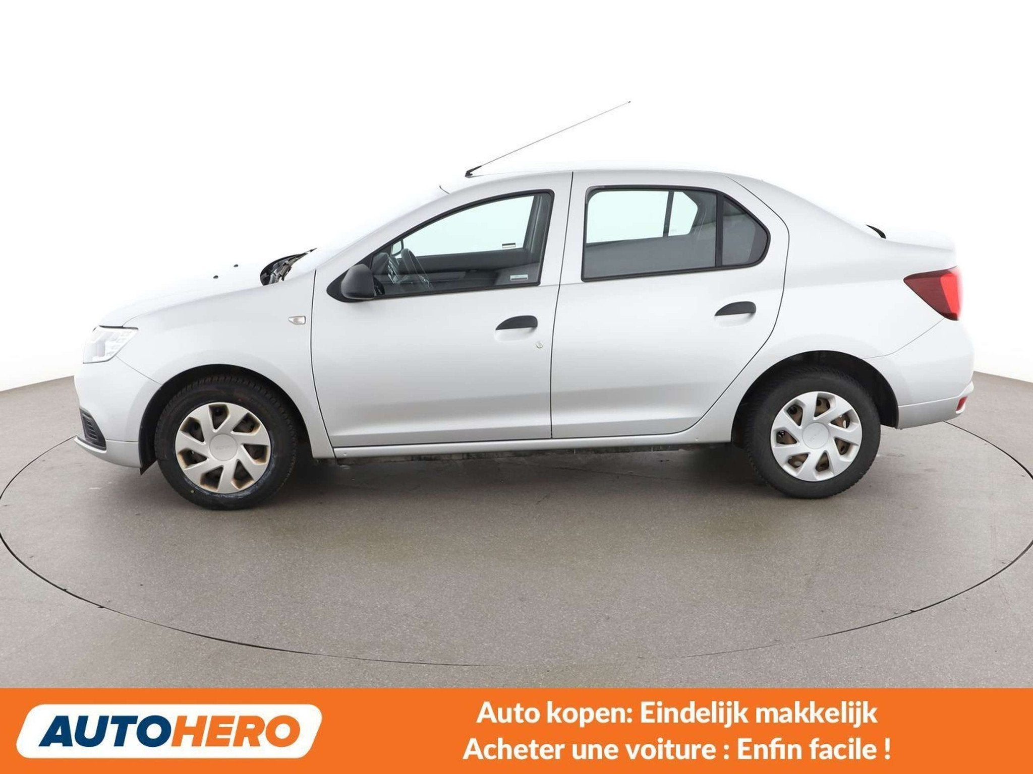 Dacia Logan 1.0 Ambiance (année de construction 2017), Autos, Achat, 998 cm³, 4 portes, 117 g/km