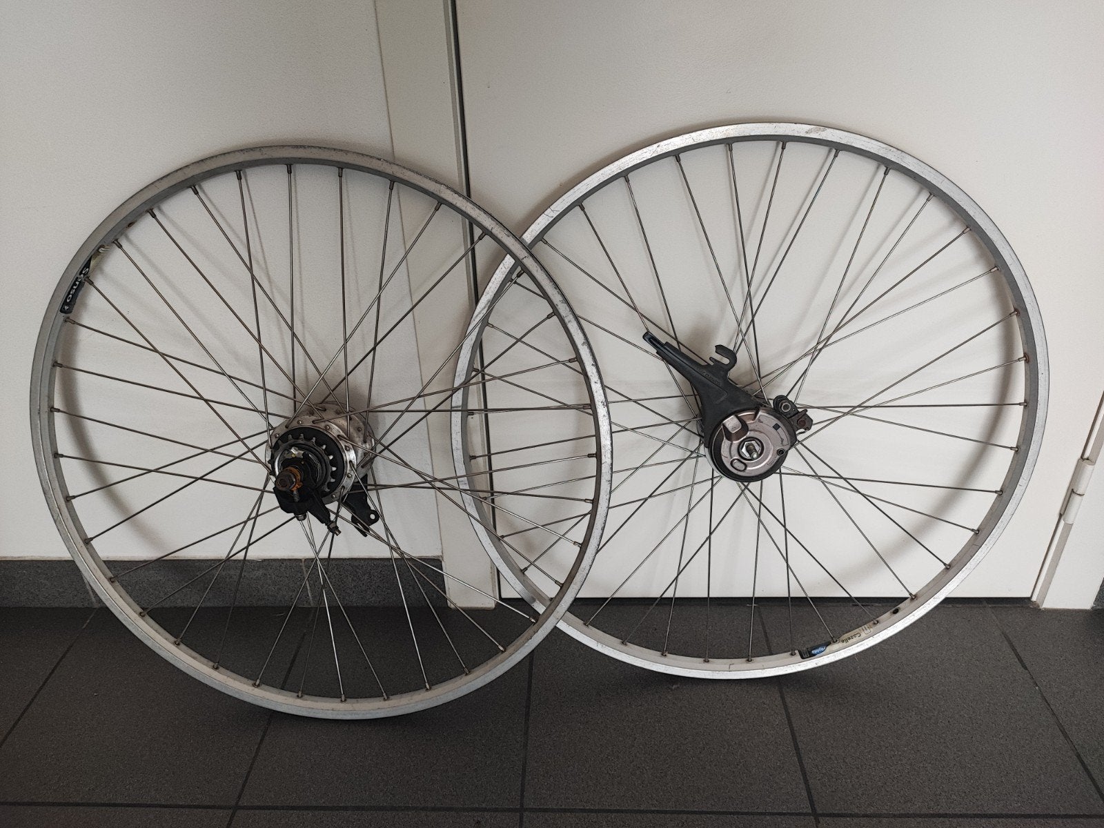 Fietswielen Gazelle met roller brakes., Fietsen en Brommers, Fietsonderdelen, Gebruikt, Aluminium, Ophalen, Wiel