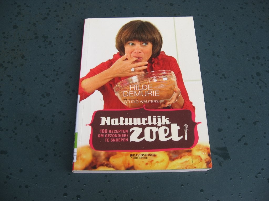 Natuurlijk zoet - Hilde Demurie, Livres, Livres de cuisine, Comme neuf, Enlèvement ou Envoi