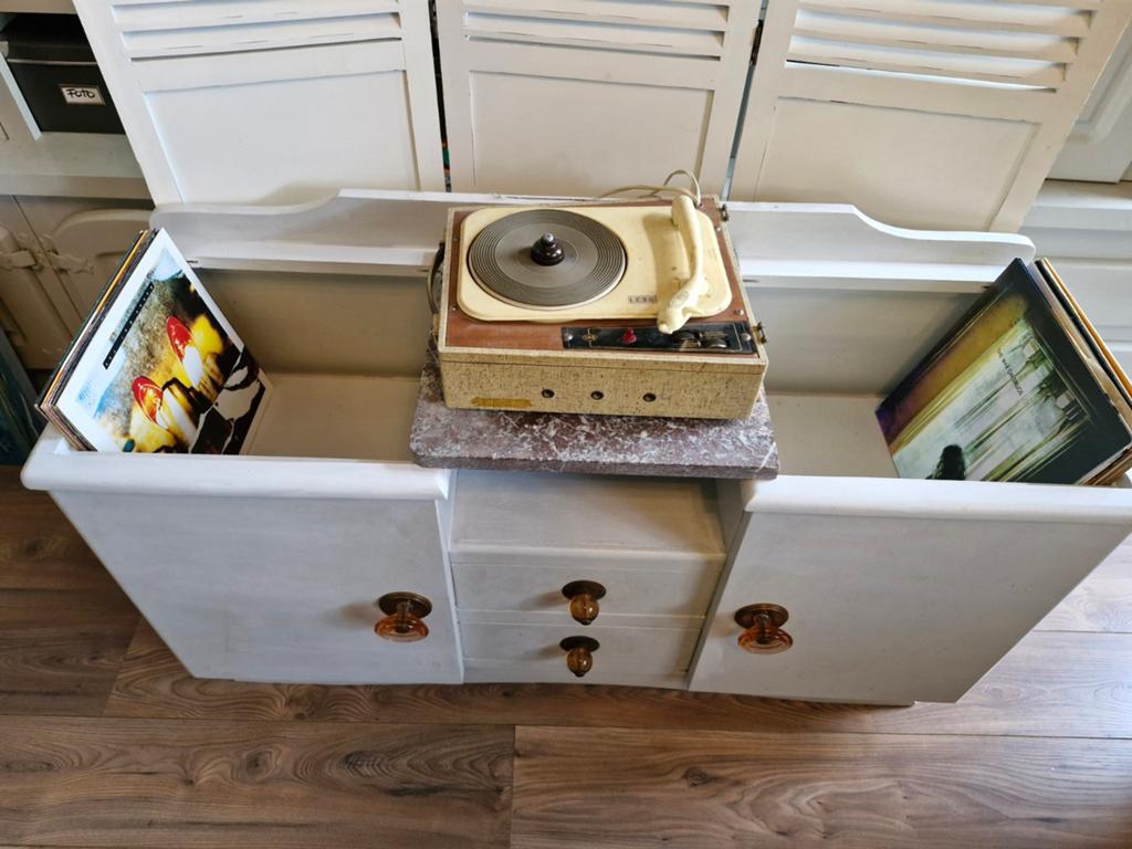 Meuble à disques vintage ou table de chevet pour les créatif, Enlèvement
