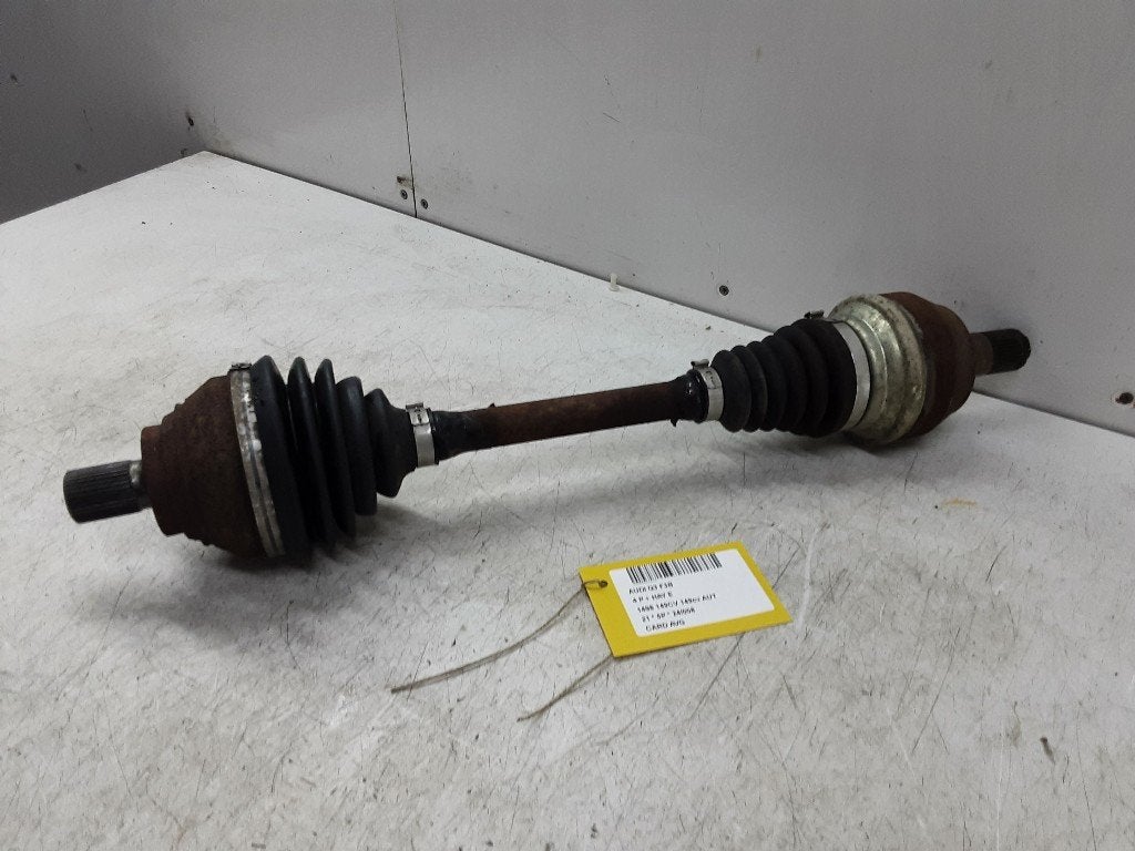AANDRIJFAS LINKS VOOR Audi Q3 (F3B) (01-2018/06-2021), Info@audi.de, Audi, Audi AG, Gebruikt