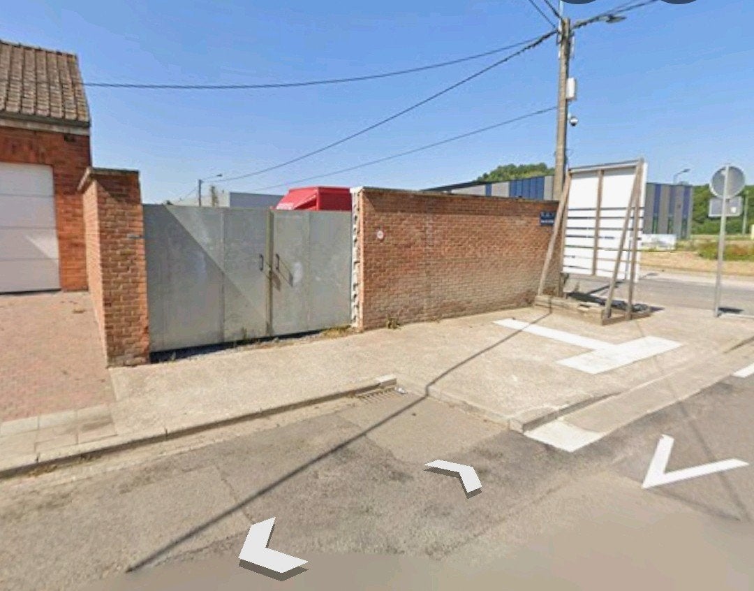 Terrain a vendre ou location possible Marchienne au pont