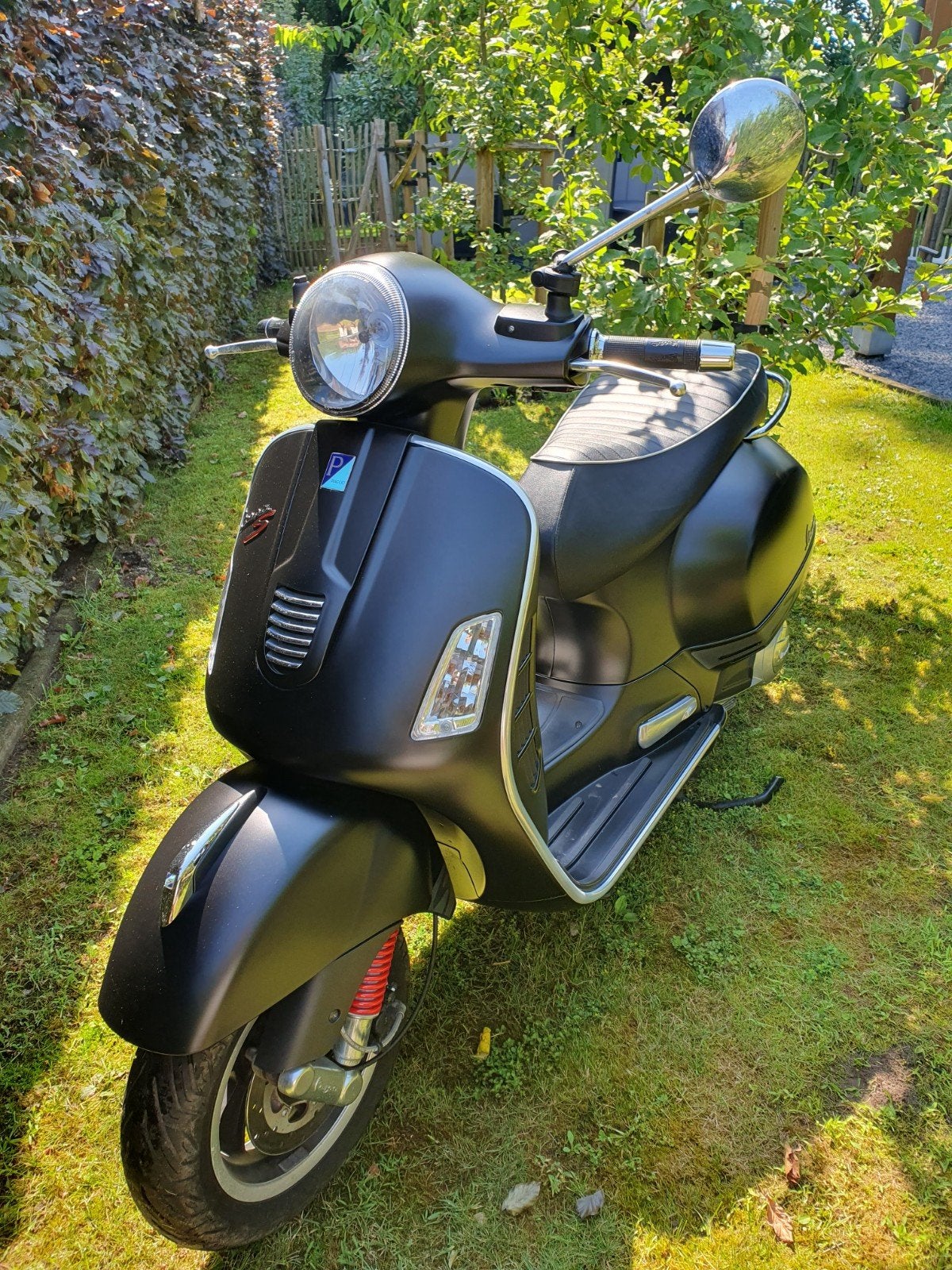 Vespa 125cc GTS, Fietsen en Brommers, Scooters | Vespa, Ophalen, Vespa S, 125 cc, Zo goed als nieuw