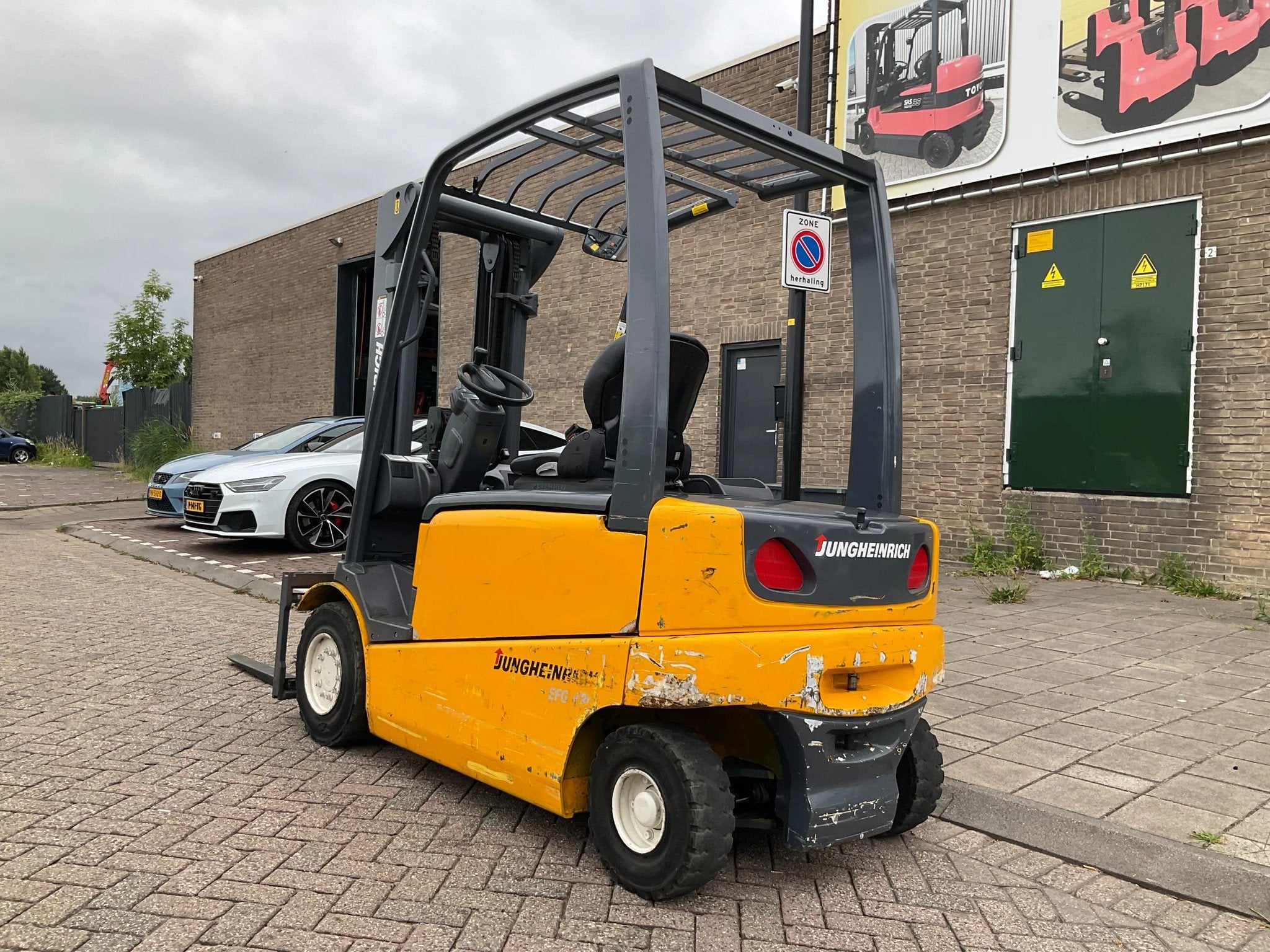 Jungheinrich EFG430 3000KG 4.70METER HEFTRUCK, Articles professionnels, Machines & Construction | Chariots élévateurs & Transport interne
