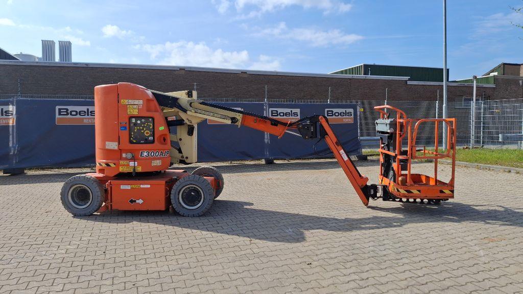 JLG E300AJP